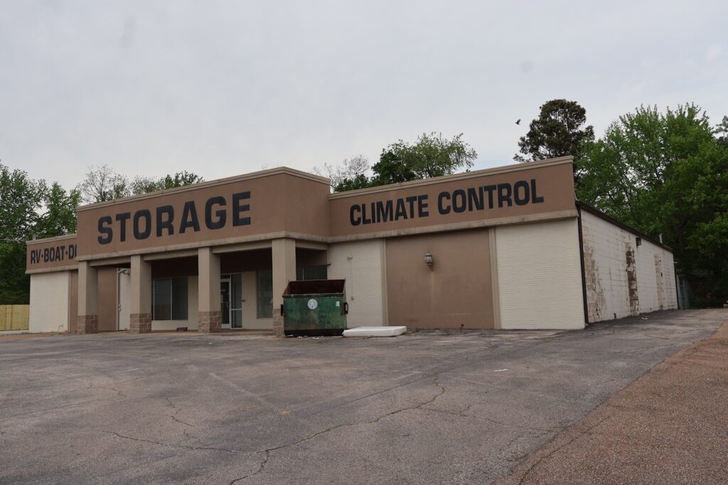 Climate controlled storage building