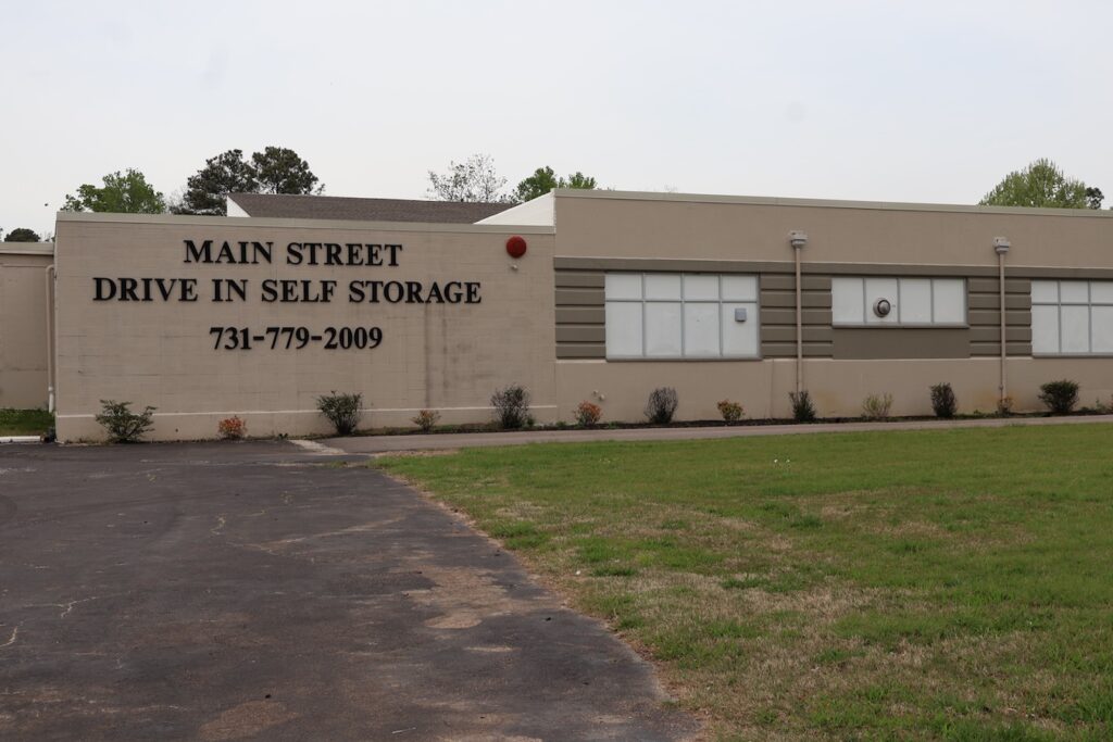 Main Street Drive in self storage building